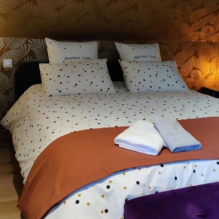 Les Coquelicots - Chambre Lea Houdan Kültér fotó
